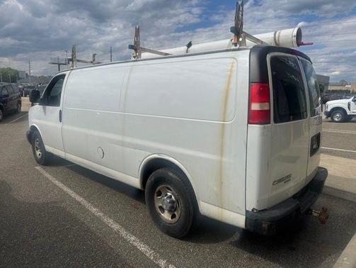 Summit White 2014 Chevrolet Express 2500 Work Van