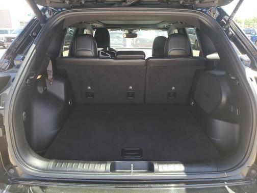 Diamond Black Crystal Pearlcoat 2020 Jeep Cherokee Limited