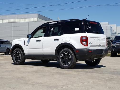 Oxford White 2026 Ford Bronco Sport Outer Banks
