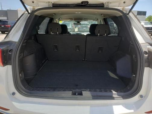 Summit White 2018 Chevrolet Equinox LT