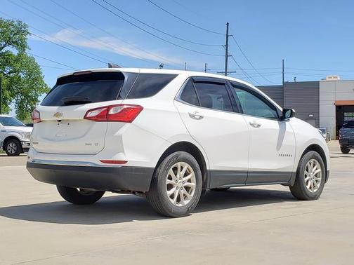 Summit White 2018 Chevrolet Equinox LT