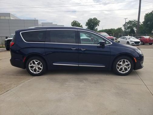 Jazz Blue Pearlcoat 2017 Chrysler Pacifica Touring-L
