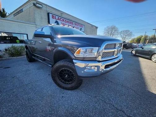 Granite Crystal Metallic Clearcoat 2017 RAM 2500 Laramie Crew Cab 4x4 6'4' Box