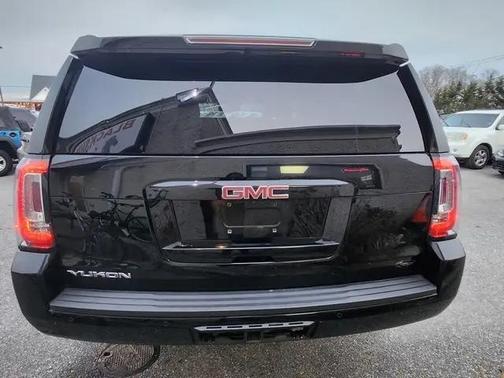 Onyx Black 2017 GMC Yukon SLT