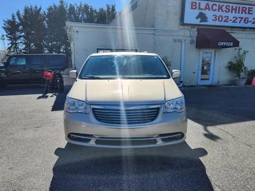 Cashmere/Sandstone Pearlcoat 2015 Chrysler Town & Country Touring