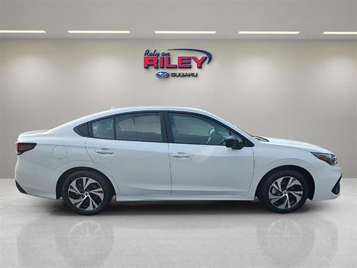 2025 Subaru Legacy Base