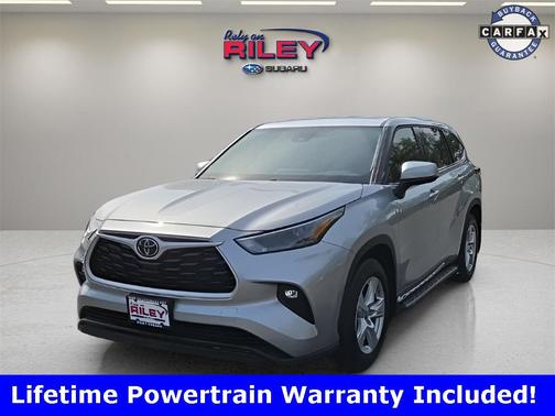 2022 Toyota Highlander LE