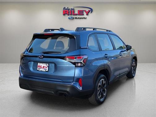 2025 Subaru Forester Base