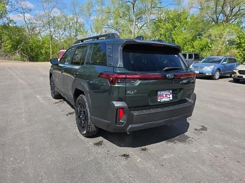 Deep Emerald Green Pearl 2026 Subaru Outback Limited