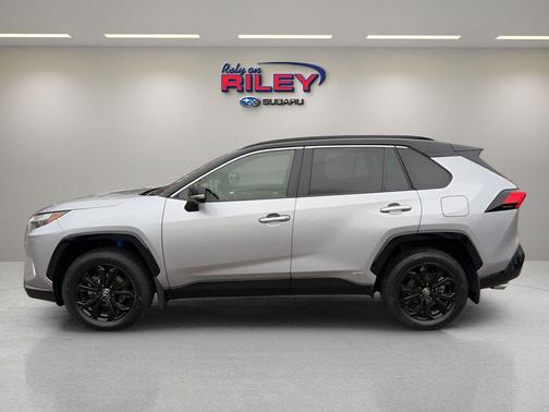 2022 Toyota RAV4 Hybrid SE