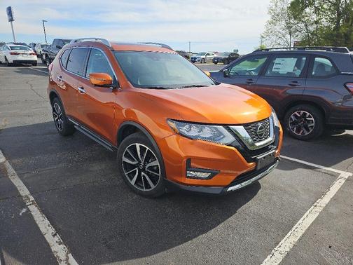 Monarch Orange Metallic 2019 Nissan Rogue SL