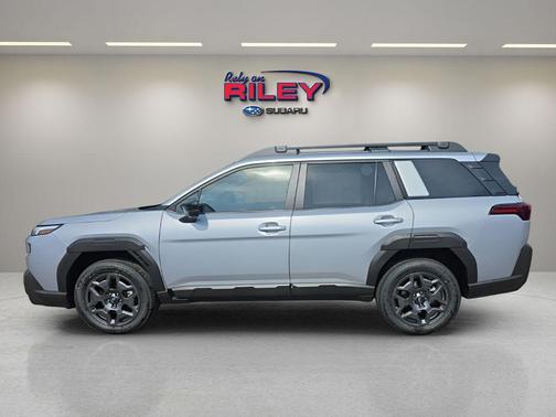 Ice Silver Metallic 2026 Subaru Outback Premium