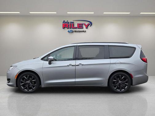 2018 Chrysler Pacifica Touring-L