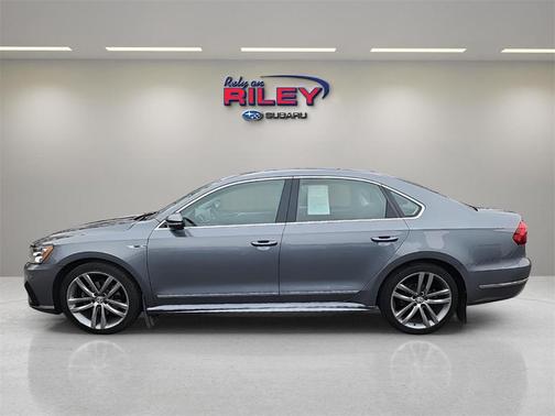 2017 Volkswagen Passat 1.8T R-Line w/Comfort