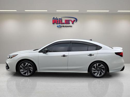 2025 Subaru Legacy Touring XT