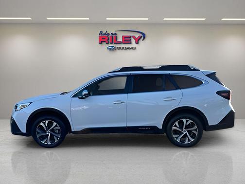 2022 Subaru Outback Touring