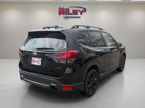 Crystal Black Silica 2024 Subaru Forester Sport