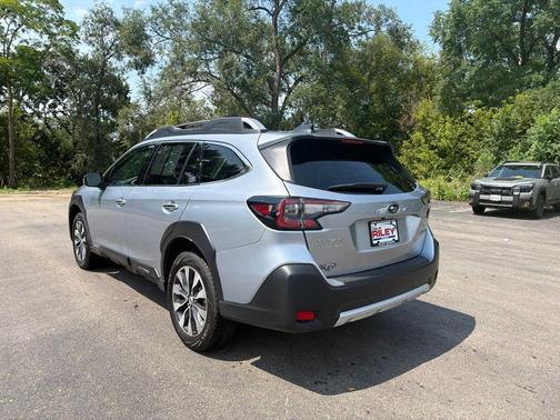 Ice Silver Metallic 2024 Subaru Outback Touring XT