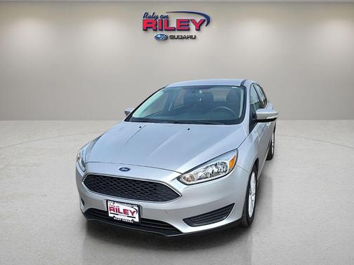 Ingot Silver 2017 Ford Focus SE