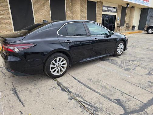 2022 Toyota Camry LE