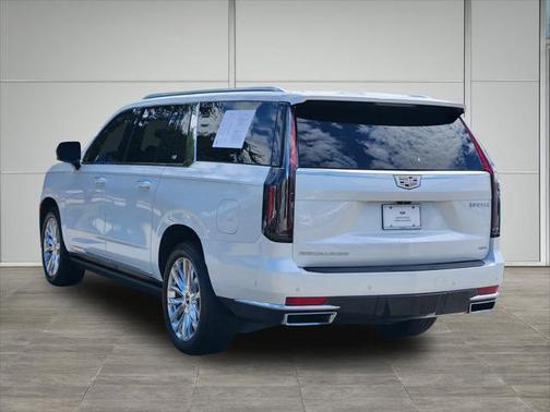 2023 Cadillac Escalade ESV Premium Luxury