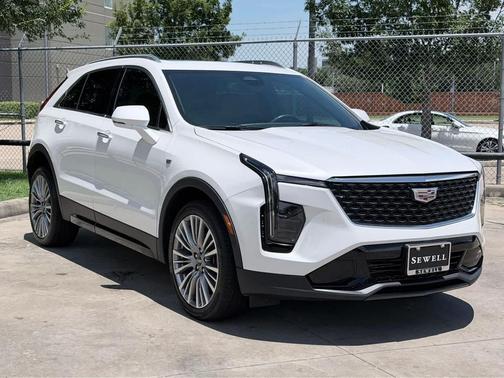 Crystal White Tricoat 2024 Cadillac XT4 Premium Luxury