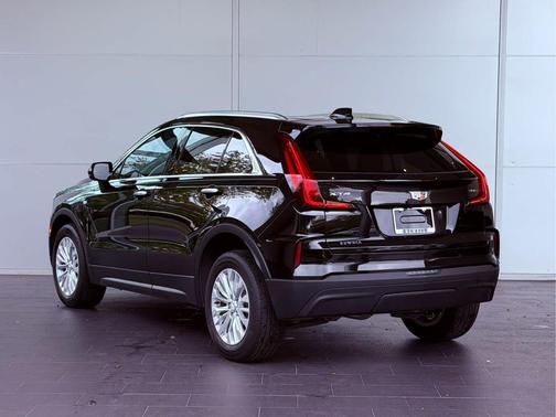 Stellar Black Metallic 2024 Cadillac XT4 Luxury