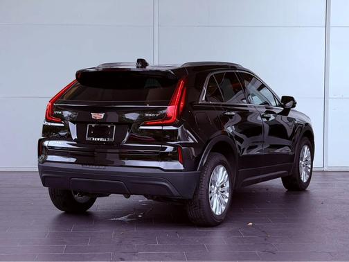 Stellar Black Metallic 2024 Cadillac XT4 Luxury