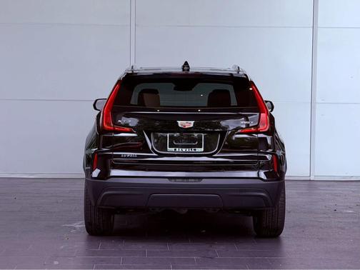 Stellar Black Metallic 2024 Cadillac XT4 Luxury