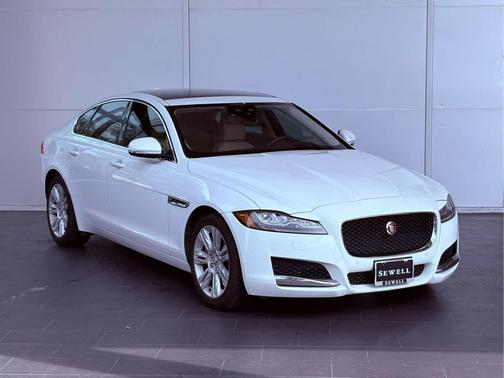 2016 Jaguar XF 35t Premium