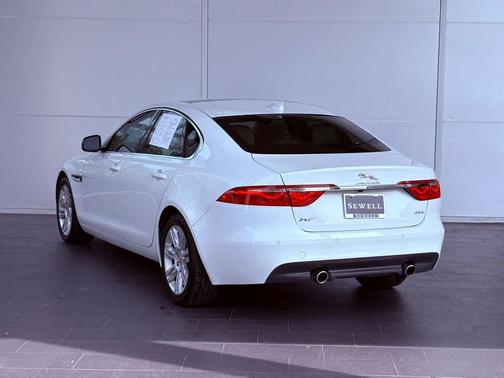 2016 Jaguar XF 35t Premium