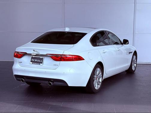 2016 Jaguar XF 35t Premium