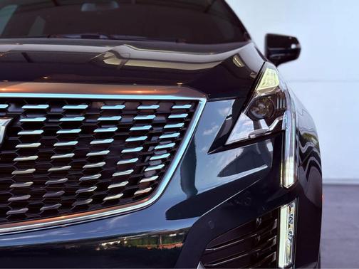 2025 Cadillac XT5 Luxury