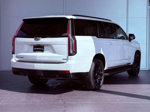 2022 Cadillac Escalade ESV Sport Platinum