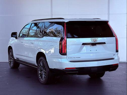 2025 Cadillac Escalade ESV Sport Platinum