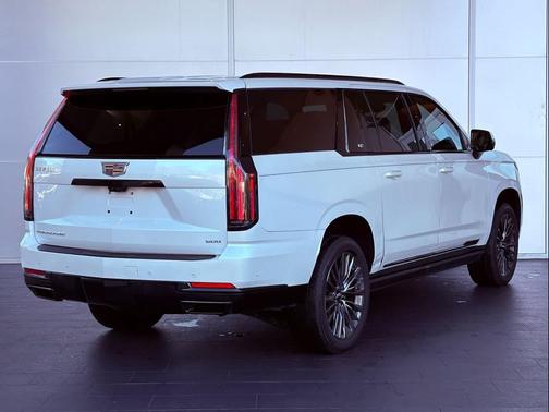 2025 Cadillac Escalade ESV Sport Platinum