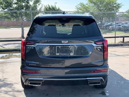 Wilder Metallic 2023 Cadillac XT6 Premium Luxury FWD