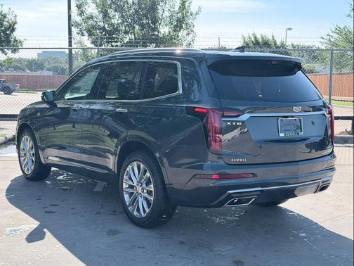 Wilder Metallic 2023 Cadillac XT6 Premium Luxury FWD