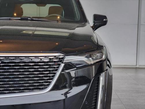 2025 Cadillac XT6 Luxury FWD