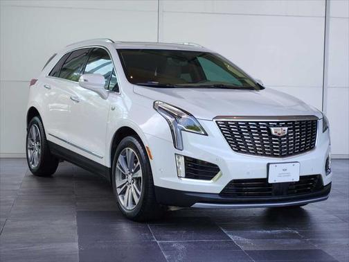 2022 Cadillac XT5 Premium Luxury