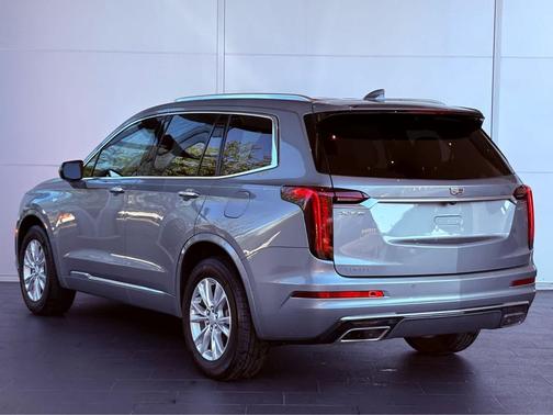 2023 Cadillac XT6 Luxury FWD