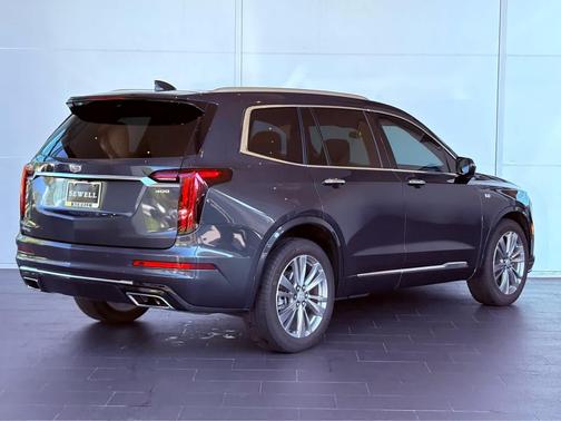 2023 Cadillac XT6 Premium Luxury FWD