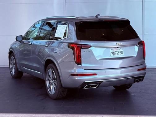 2025 Cadillac XT6 Premium Luxury FWD