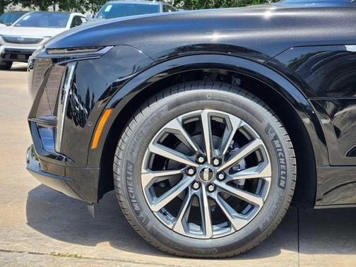 2025 Cadillac LYRIQ Sport