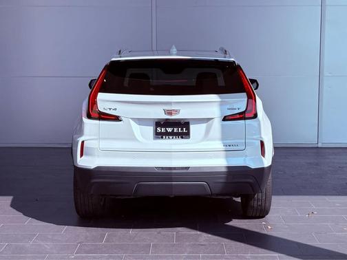 2024 Cadillac XT4 Luxury