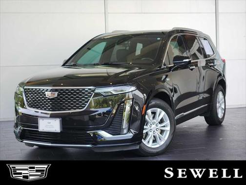2023 Cadillac XT6 Luxury FWD