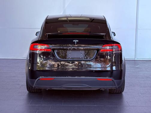 2022 Tesla Model X Dual Motor All-Wheel Drive