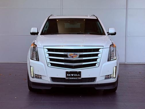 Crystal White Tricoat 2017 Cadillac Escalade ESV Premium Luxury