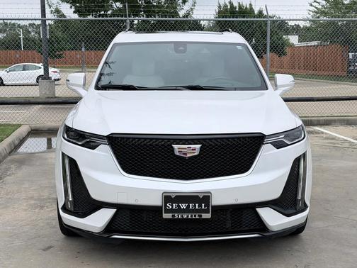 Crystal White Tricoat 2023 Cadillac XT6 Sport AWD