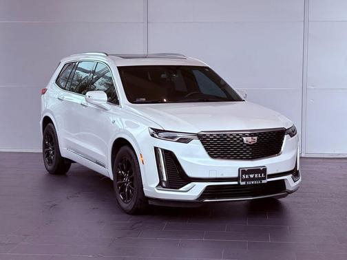 2023 Cadillac XT6 Luxury FWD